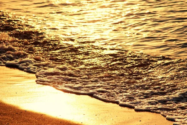 Обезжиренный Боке Песчаный Пляж Золотой Закат — стоковое фото