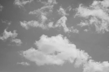 bulutlar gökyüzü siyah beyaz fotoğraf