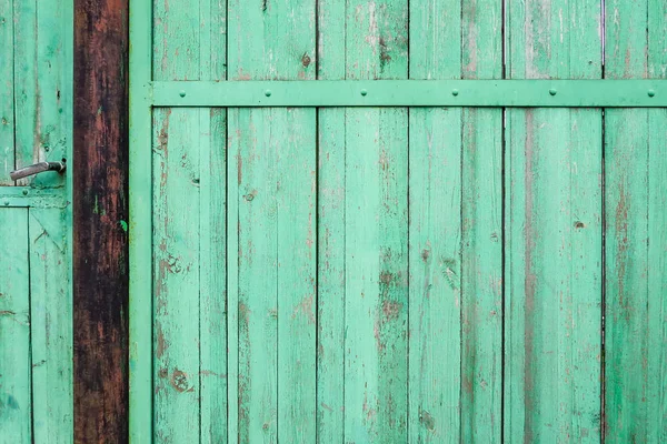 古い木製のフェンス背景緑ペイント — ストック写真