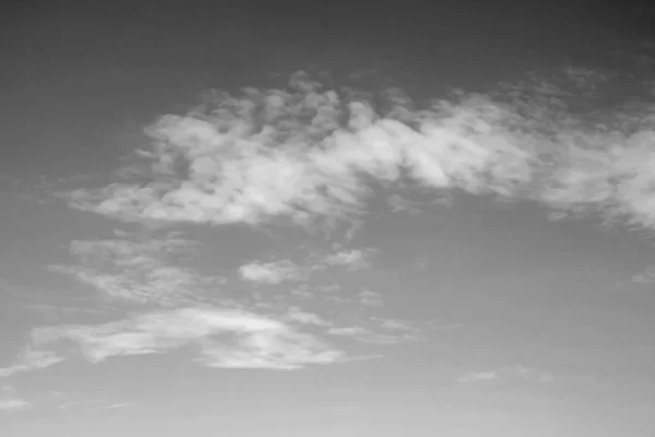 Himmel Schwarze Und Weiße Wolken — Stockfoto
