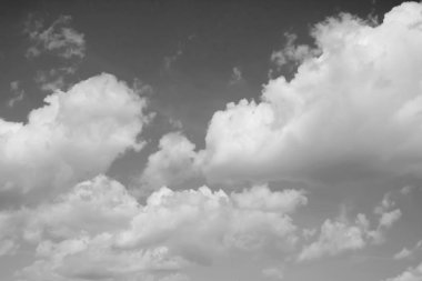 bulutlar gökyüzü siyah beyaz fotoğraf