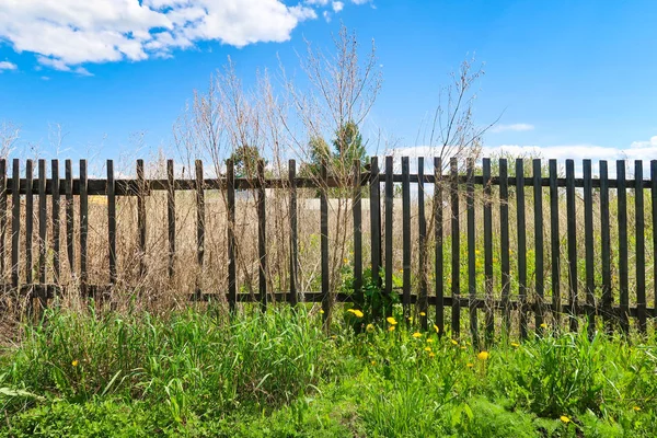 Alter Holzzaun Dörflichen Naturhimmel — Stockfoto