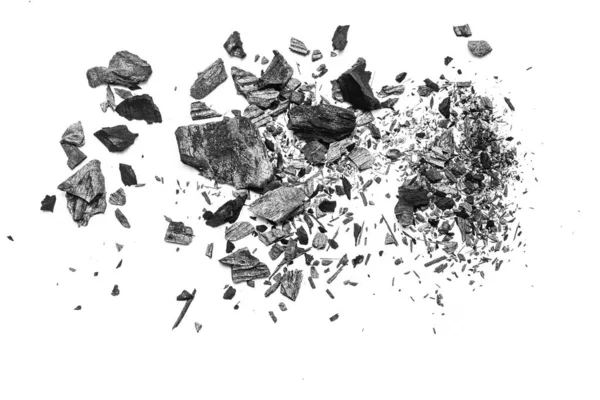 炭が白い背景の黒い塵粉 — ストック写真