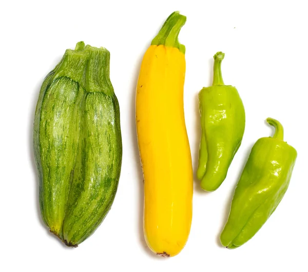 Grünes Gemüse Auf Weißem Hintergrund — Stockfoto