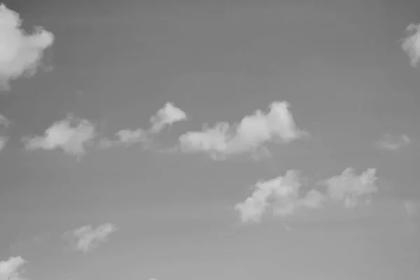 Chmury Zdjęciu Niebo Czarne Białe — Zdjęcie stockowe