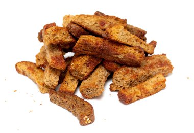 Beyaz arka plan üzerinde kızarmış kraker