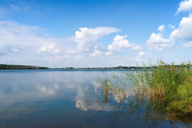 Su birikintisi su kil yol peyzaj