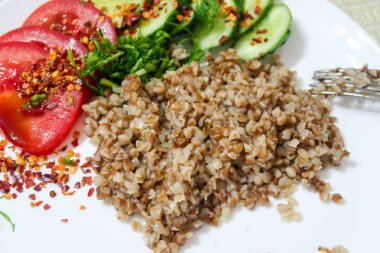 Kahvaltı, Buğday lapası, tavuk, domates salatalık