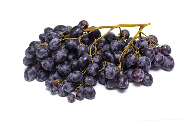 Bando Uvas Escuras Isoladas Sobre Fundo Branco — Fotografia de Stock