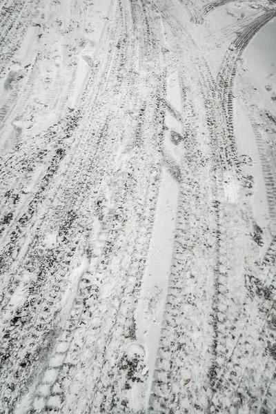 Śladowe Ilości Samochodów Snow Droga Lodowych — Zdjęcie stockowe