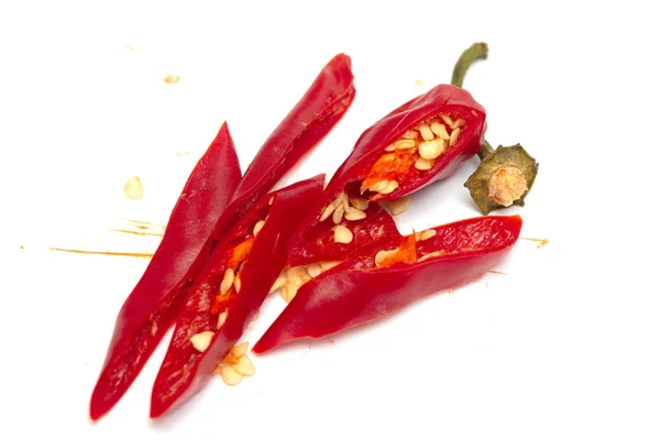 Dojrzałe Czerwone Papryczki Chili Białym Tle — Zdjęcie stockowe