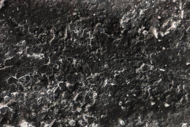 Beton duvar arka plan üzerinde siyah kurum
