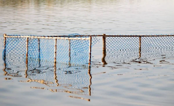 Metal Fence Water Mesh — Stock Photo, Image