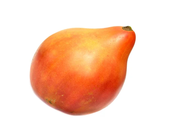 在白色背景查出的新鲜成熟番茄的特写镜头视图 — 图库照片