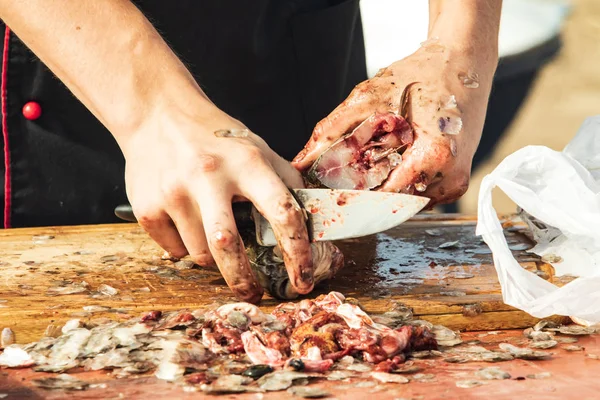 Mains Propres Avec Couteau Poisson Frais — Photo