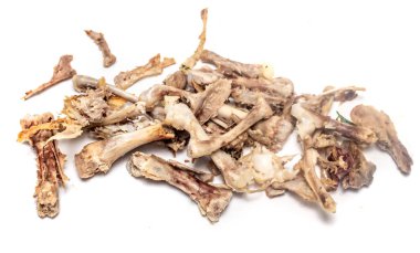 tavuk kemikleri yiyecek yığını