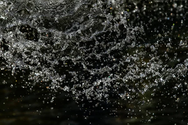 Gouttes Eau Dans Air Sur Fond Sombre Bokeh — Photo