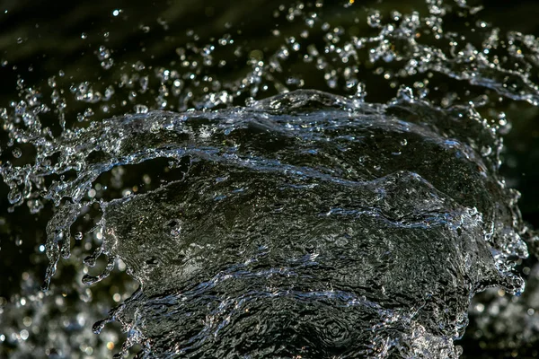 Gotas Agua Aire Sobre Fondo Bokeh Oscuro —  Fotos de Stock