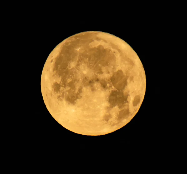Желтая Луна Черном Небе — стоковое фото