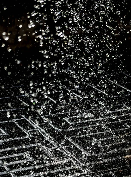 Water Splash Dark Drops Water Flying Defocused Bokeh — Stock Photo, Image