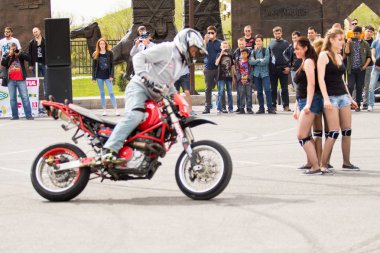 Shymkent, Kazakistan - 15 Şubat 2017: Motosiklet motorcu sezon açılış 15 Mart 2017 yılında Çimkent