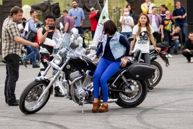 Shymkent, Kazakistan - 15 Şubat 2017: Motosiklet motorcu sezon açılış 15 Mart 2017 yılında Çimkent