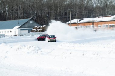 Petropavlovsk, Kazakistan - 6 Mart 2016: Fincan Urallar, Sibirya ve Kazakistan kış parça yarış. Yarış pisti Bishkul Kuzey Kazakistan 2016.