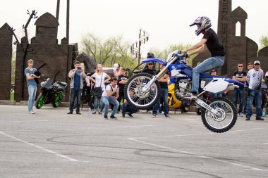 Shymkent, Kazakistan - 15 Şubat 2017: Motosiklet motorcu sezon açılış 15 Mart 2017 yılında Çimkent