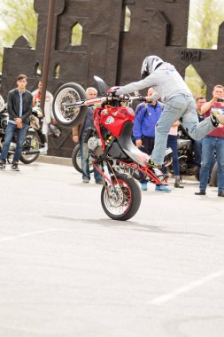 Shymkent, Kazakistan - 15 Şubat 2017: Motosiklet motorcu sezon açılış 15 Mart 2017 yılında Çimkent