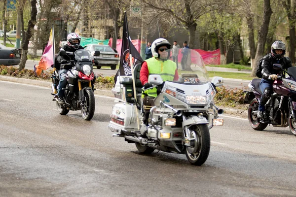 Shymkent, Kazakistan - 15 Şubat 2017: Motosiklet motorcu sezon açılış 15 Mart 2017 yılında Çimkent