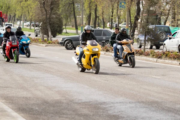 Shymkent, Kazakistan - 15 Şubat 2017: Motosiklet motorcu sezon açılış 15 Mart 2017 yılında Çimkent