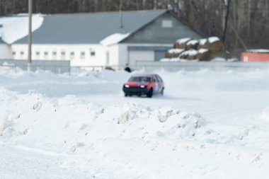 Petropavlovsk, Kazakistan - 6 Mart 2016: Fincan Urallar, Sibirya ve Kazakistan kış parça yarış. Yarış pisti Bishkul Kuzey Kazakistan 2016.