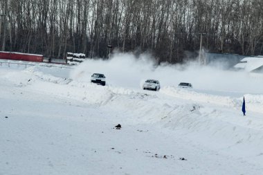 Petropavlovsk, Kazakistan - 6 Mart 2016: Fincan Urallar, Sibirya ve Kazakistan kış parça yarış. Yarış pisti Bishkul Kuzey Kazakistan 2016.