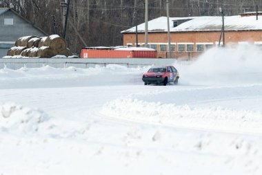 Petropavlovsk, Kazakistan - 6 Mart 2016: Fincan Urallar, Sibirya ve Kazakistan kış parça yarış. Yarış pisti Bishkul Kuzey Kazakistan 2016.