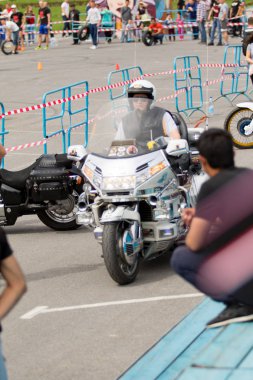 Shymkent, Kazakistan - 15 Şubat 2017: Motosiklet motorcu sezon açılış 15 Mart 2017 yılında Çimkent