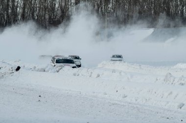 Petropavlovsk, Kazakistan - 6 Mart 2016: Fincan Urallar, Sibirya ve Kazakistan kış parça yarış. Yarış pisti Bishkul Kuzey Kazakistan 2016.