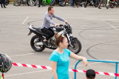 Shymkent, Kazakistan - 15 Şubat 2017: Motosiklet motorcu sezon açılış 15 Mart 2017 yılında Çimkent