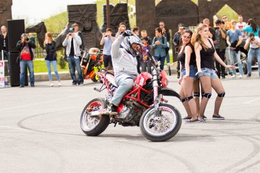 Shymkent, Kazakistan - 15 Şubat 2017: Motosiklet motorcu sezon açılış 15 Mart 2017 yılında Çimkent