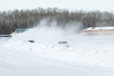 Petropavlovsk, Kazakistan - 6 Mart 2016: Fincan Urallar, Sibirya ve Kazakistan kış parça yarış. Yarış pisti Bishkul Kuzey Kazakistan 2016.
