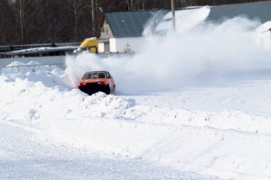 Petropavlovsk, Kazakistan - 6 Mart 2016: Fincan Urallar, Sibirya ve Kazakistan kış parça yarış. Yarış pisti Bishkul Kuzey Kazakistan 2016.