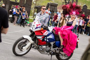 Shymkent, Kazakistan - 15 Şubat 2017: Motosiklet motorcu sezon açılış 15 Mart 2017 yılında Çimkent