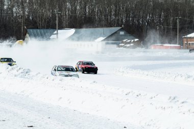 Petropavlovsk, Kazakistan - 6 Mart 2016: Fincan Urallar, Sibirya ve Kazakistan kış parça yarış. Yarış pisti Bishkul Kuzey Kazakistan 2016.