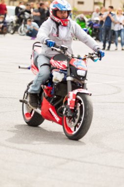 Shymkent, Kazakistan - 15 Şubat 2017: Motosiklet motorcu sezon açılış 15 Mart 2017 yılında Çimkent