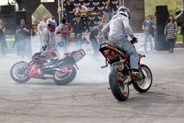 Shymkent, Kazakistan - 15 Şubat 2017: Motosiklet motorcu sezon açılış 15 Mart 2017 yılında Çimkent