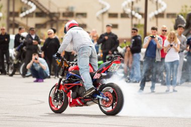 Shymkent, Kazakistan - 15 Şubat 2017: Motosiklet motorcu sezon açılış 15 Mart 2017 yılında Çimkent