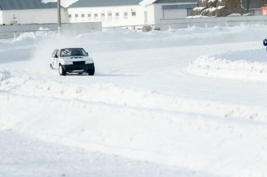 Petropavlovsk, Kazakistan - 6 Mart 2016: Fincan Urallar, Sibirya ve Kazakistan kış parça yarış. Yarış pisti Bishkul Kuzey Kazakistan 2016.
