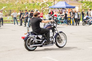 Shymkent, Kazakistan - 15 Şubat 2017: Motosiklet motorcu sezon açılış 15 Mart 2017 yılında Çimkent