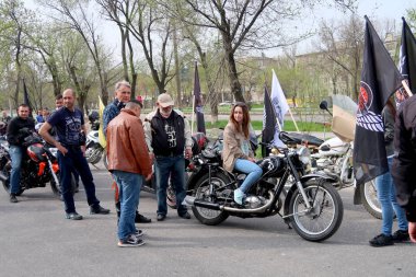 Çimkent, Kazakistan - 15 Nisan 2017: Motorcu sezon açılış 15 Nisan 2017 yılında Çimkent, motosiklet