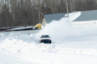 Petropavlovsk, Kazakistan - 6 Mart 2016: Fincan Urallar, Sibirya ve Kazakistan kış parça yarış. Yarış pisti Bishkul Kuzey Kazakistan 2016.