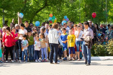 Shymkent, Kazakistan 9 Mayıs 2017: Ölümsüz alayı. Halk festivaller insan. Büyük Vatanseverlik Savaşı 1941-1945, Kızıl Ordu ve Sovyet halkının Zafer Bayramı.